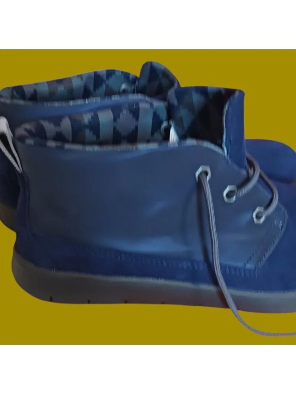 UGG Blue Youth Reflective Canoe Chukka Boots Navy Blue Size 6